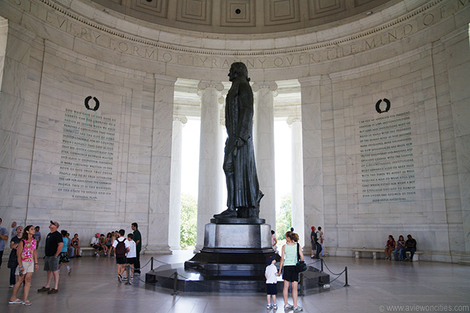 Thomas Jefferson Statue