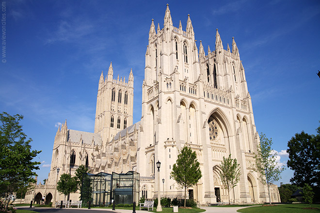 What are some interesting facts about the Washington National Cathedral?