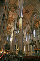 Columns and ceiling of the Santa Maria del Mar